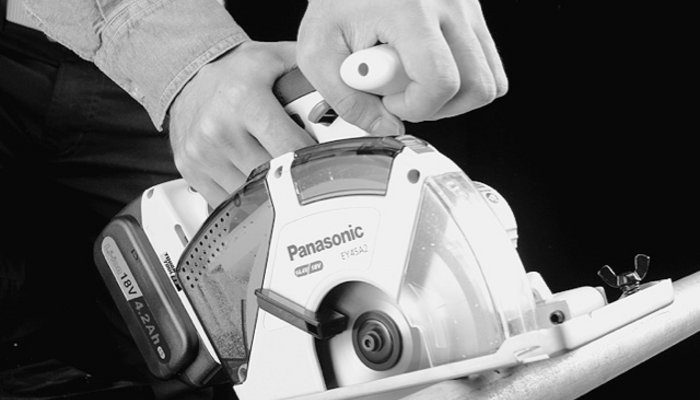 Panasonic Sägemaschine Kleingeräte und Werkzeuge