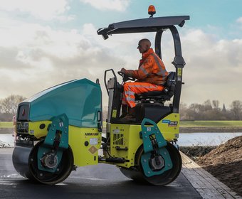 Ammann Baumaschinentransporter Alternative Antriebe