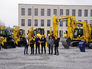 Schlüter für Baumaschinen baut Partnerschaft mit Amand aus: Maschinenpark deutlich erweitert