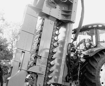 Anbaugeräte/Zubehör für Traktoren Maschinen für den GaLaBau
