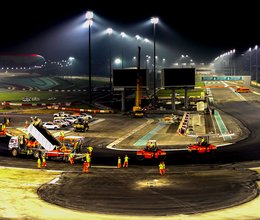 Rennstrecke in Abu Dhabi mit 3D-Steuerung und digitaler Technologie saniert