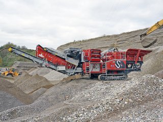 Steinbrüche, Recycling- und Deponie-Standorte: Zwei neue Maschinen für die Kiesgruben