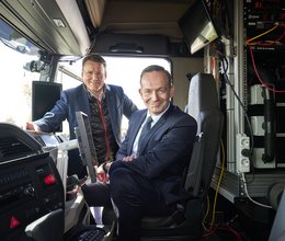 Erster autonomer Lkw fährt auf Autobahn 9 in Bayern