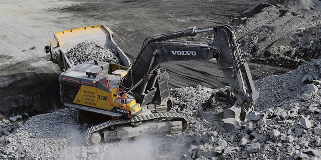 Volvo CE Steinbruch Bagger und Lader