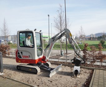 Takeuchi Anbaugeräte/Zubehör für Bagger und Lader Anbaugeräte