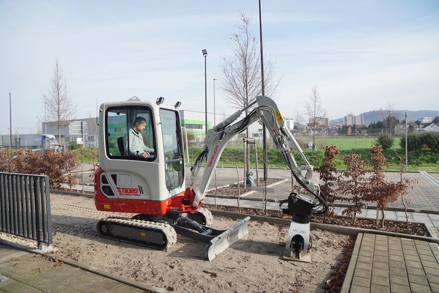 Takeuchi Anbaugeräte/Zubehör für Bagger und Lader Anbaugeräte