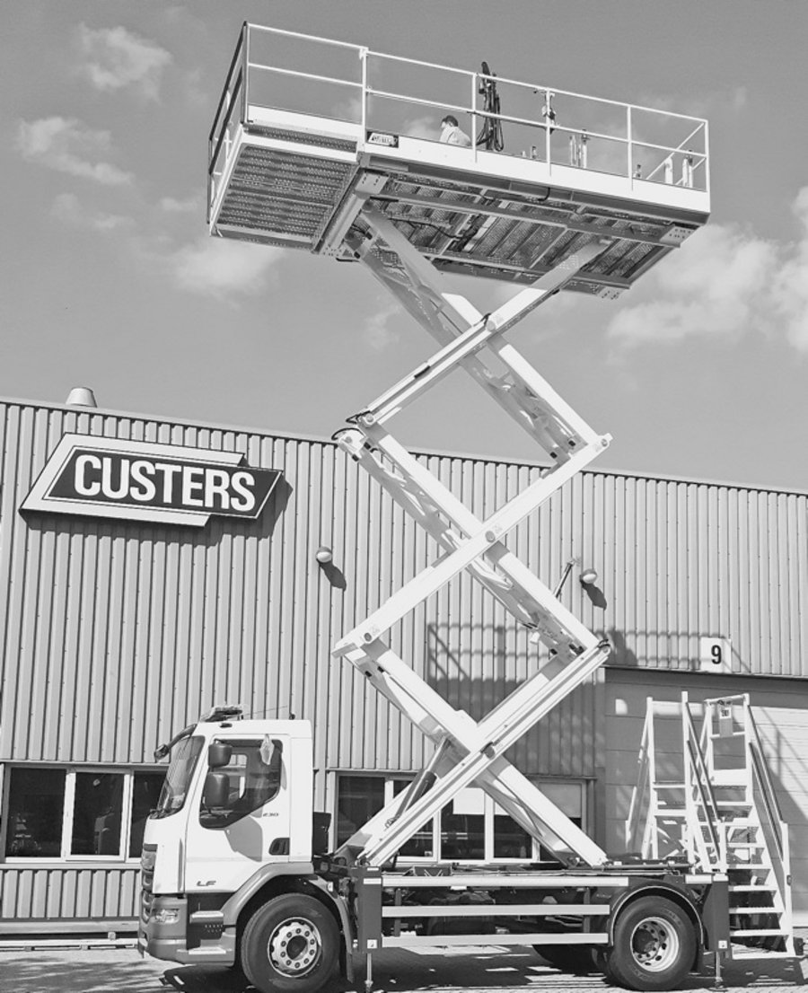 Custers Arbeitsbühnen und Aufzüge