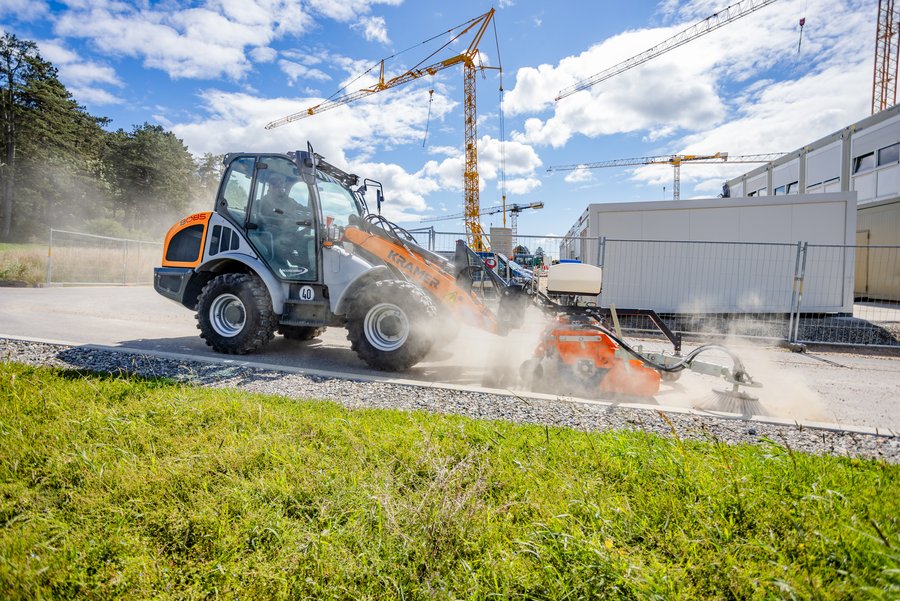 Heidezüchtung Kramer Radlader Anbaugeräte