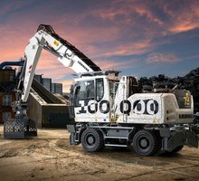 Meilenstein zum 75. Jubiläum Liebherr Bagger Bagger und Lader