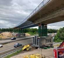 Hochstapeln am Mönchhof-Dreieck Max Wild Autobahnbau Abbrucharbeiten