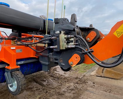 Tibatek Baumaschinentransporter Anbaugeräte