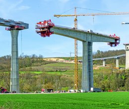 Brücke mit zwei Bauverfahren an Sachsen-Anhalts Landesgrenze erstellt