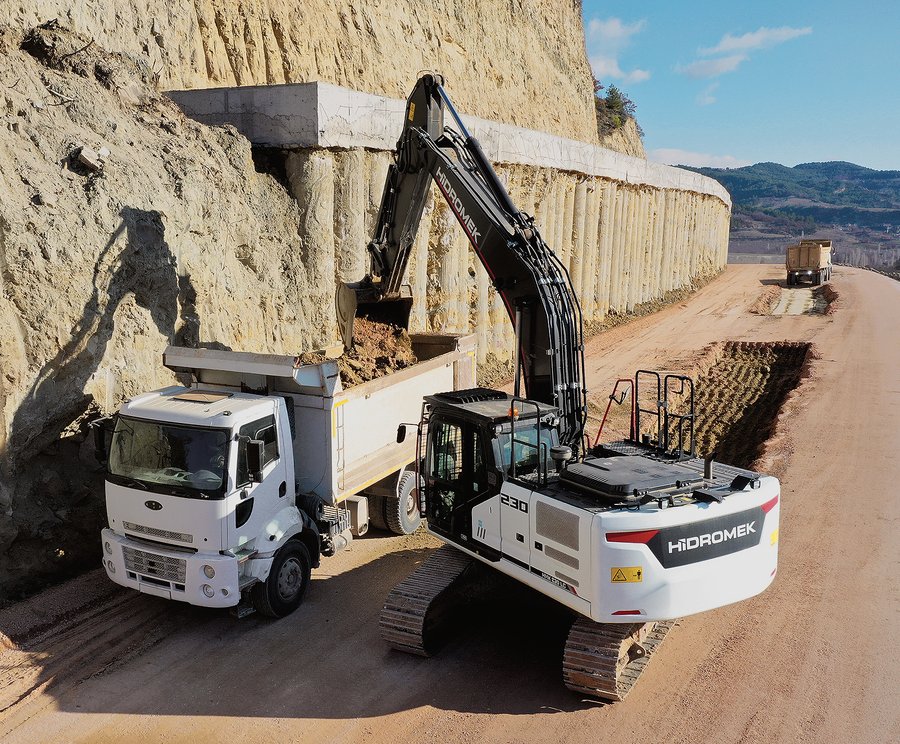 Hidromek Bagger