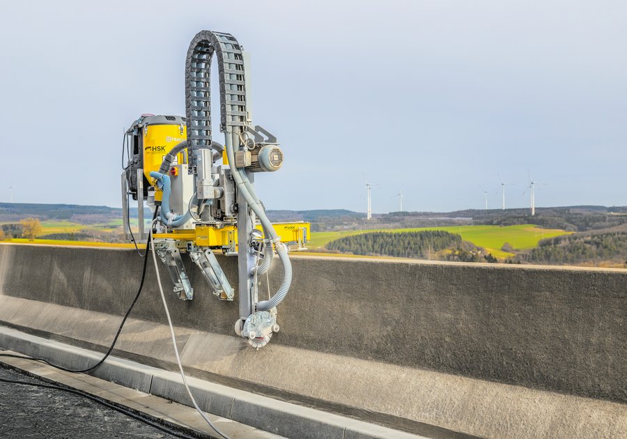 HSK Fugen- und Betonsanierung Fugenschneider Beton