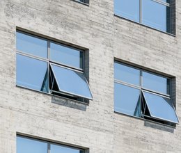 Monolithisches Bürogebäude aus Leichtbeton