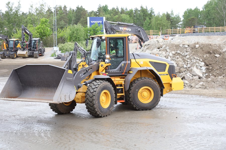 Volvo CE Elektrobagger Alternative Antriebe