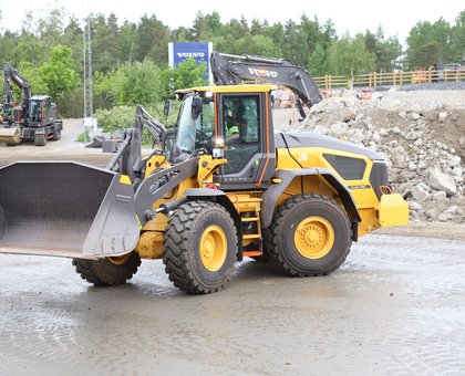 Volvo CE Elektrobagger Alternative Antriebe