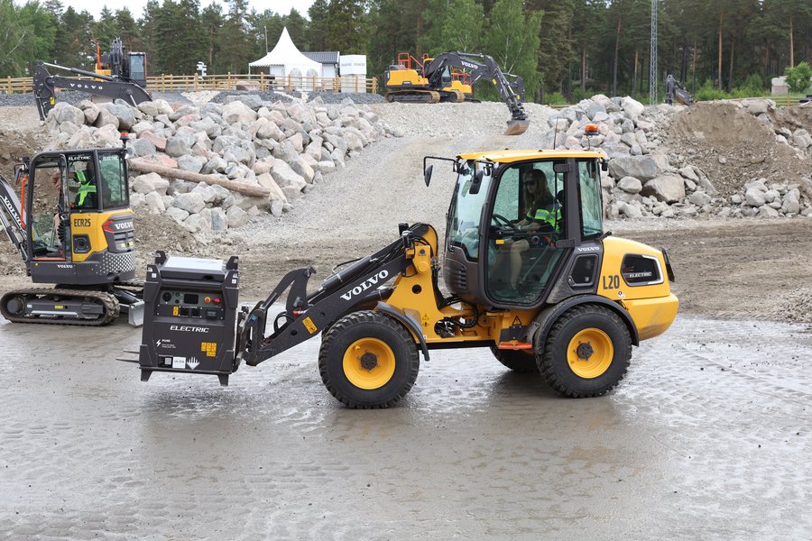 Volvo CE Elektrobagger Alternative Antriebe