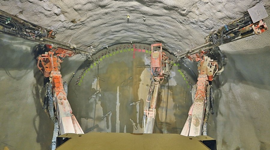 Sandvik Tunnelbohrmaschine Bahnbau